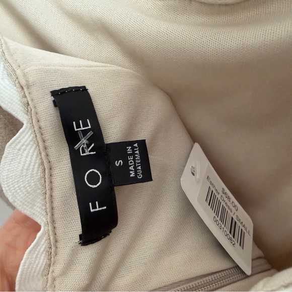 Chic Beige and White Mini Dress - Picture 5 of 9